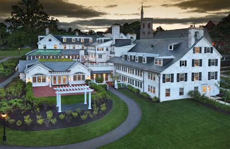 10 Hotels Near Amherst Ma: The Essential Guide