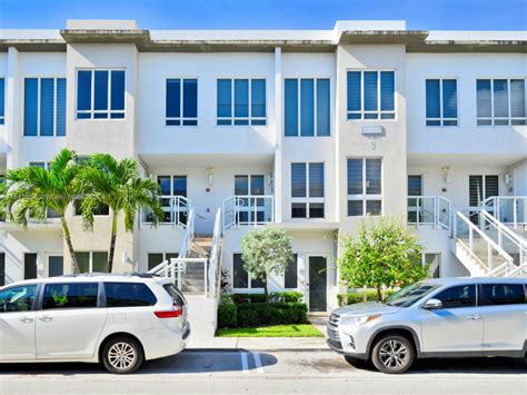 10280 Nw 63Rd Ter Apt 207 Doral Fl 33178 Condo Townhome For Sale Mls A11613854 Re Max