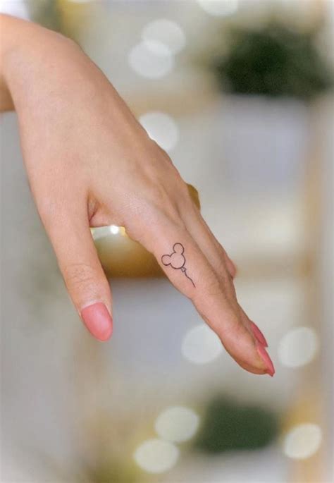 26 Unique Finger Tattoos Designs For You Lily Fashion Style D Vme