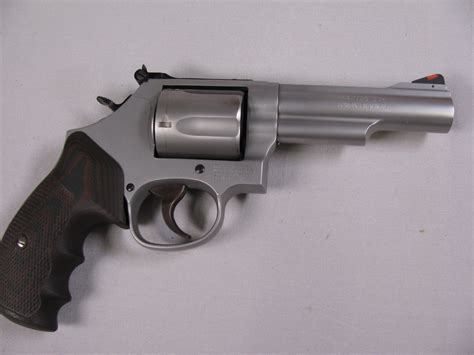 7740 Smith And Wesson Model 69 Combat Magnum 44 Mag 4 Barrel Rare Satin Finish Beautiful Grips 5 Shot As New In Box With All Paperwork And Safety Lock Dawson S Doubles