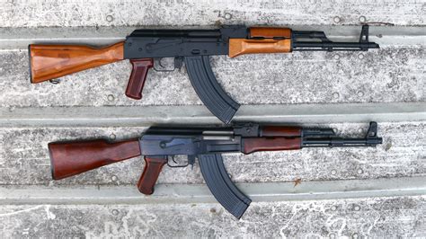 Ak 47 Vs M16