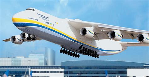 Antonov An 225 Mriya The World S Largest Airplane Takeoff Canvids