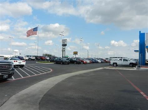 Carlisle Chevrolet Buick Gmc Cadillac Car Dealership In Waxahachie Tx