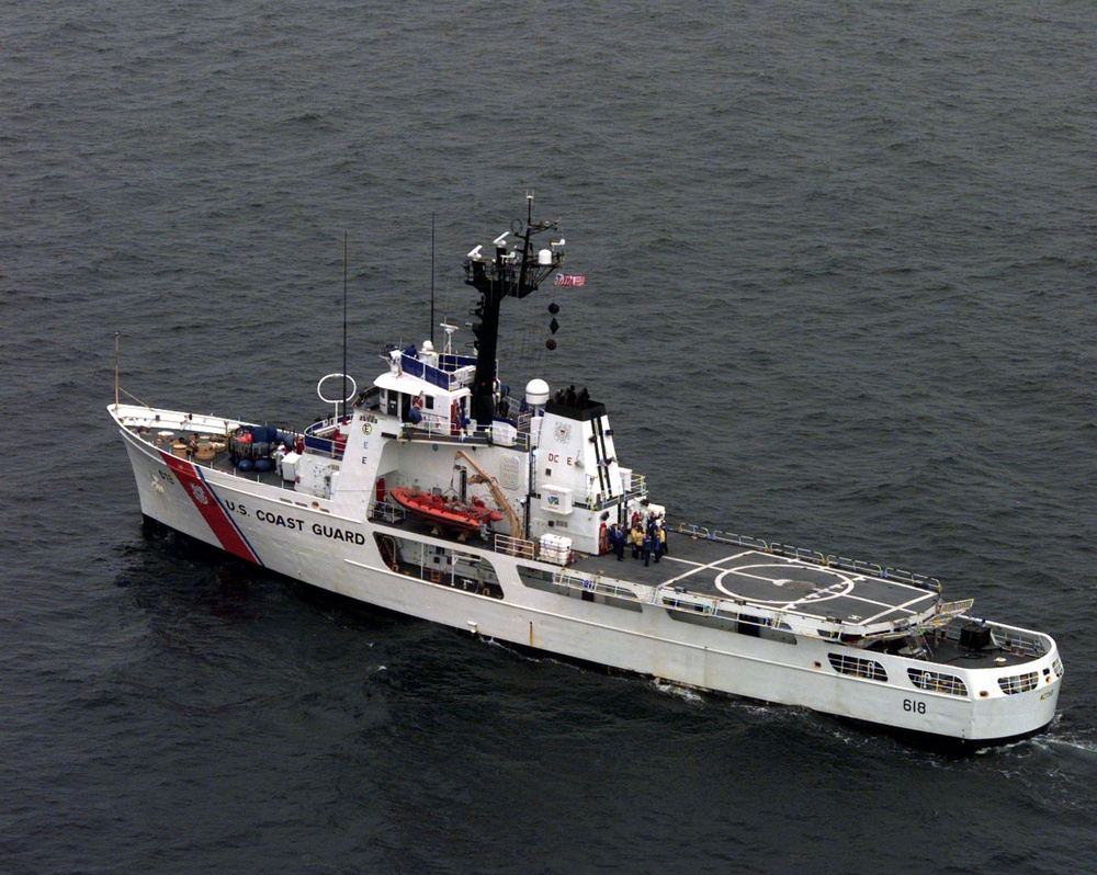 Coast Guard Cutter Active Wmec 618 Hi Res Stock Photography And Images