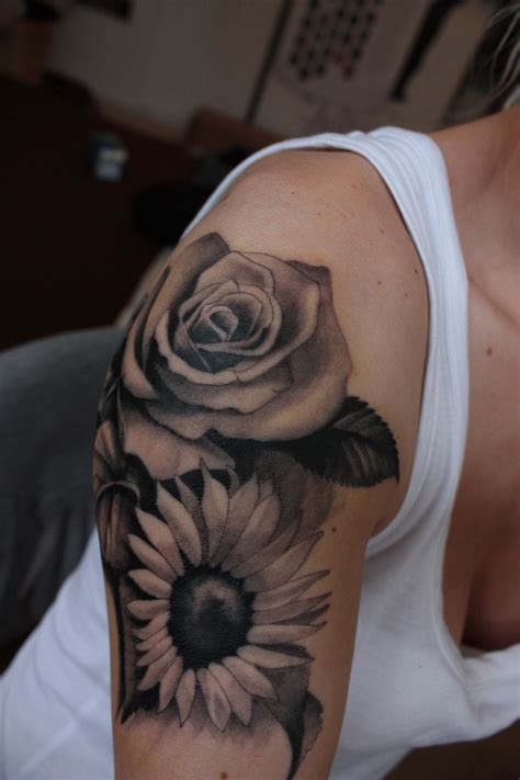 Details 86 Sunflower And Roses Tattoo Ideas In Cdgdbentre