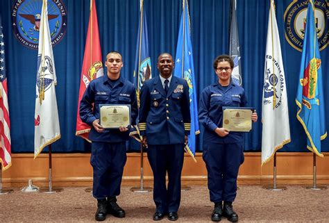 Dlielc Graduates First Coast Guard Recruits Air Education And