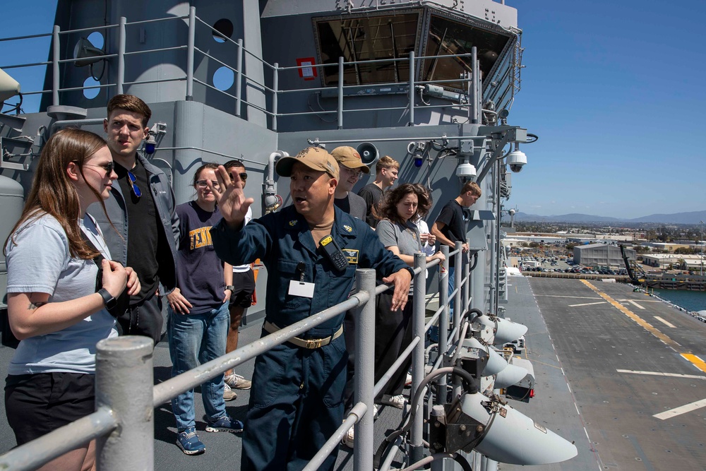 Dvids Images Airforce Rotc Pay A Visit To Uss Tripoli Image 1 Of 4