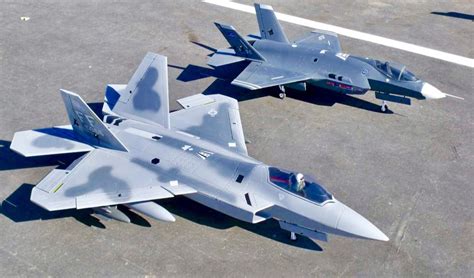 F 22 Vs F35