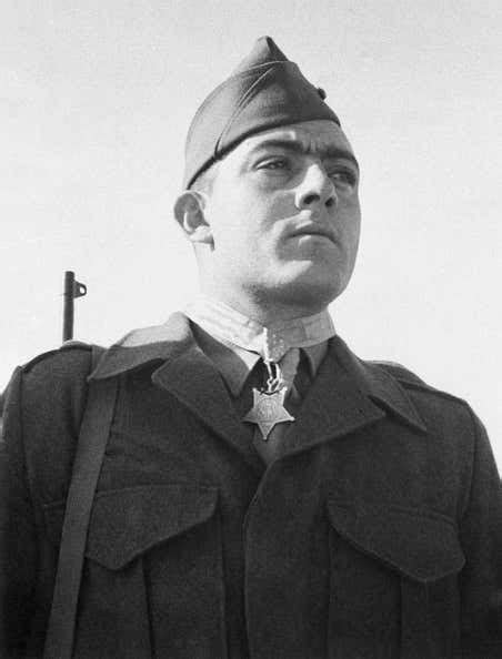 For Memorial Day The Story Of Sgt John Basilone Usmc Barstool Sports