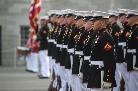 How To Join The Us Marines 2022 Guide Enlisted Officer