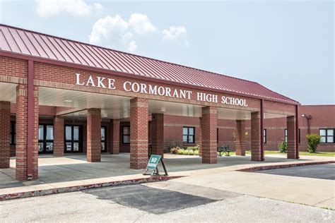 Lake Cormorant High School