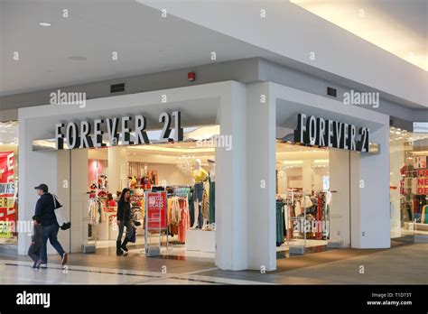 Lawrence Township New Jersey February 24 2019 Forever 21 Store Front