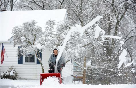 Lots Of Heavy Snow But Few Problems