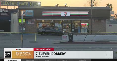 Mission Hills 7 Eleven Robbery Suspects Flee As Lapd Officers Arrive