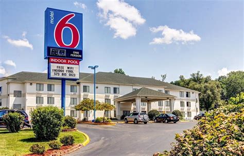 Motel 6 Military Road