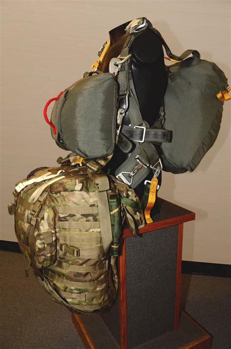 New Airborne Ruck For Paratroopers Goes To The 82Nd This Year