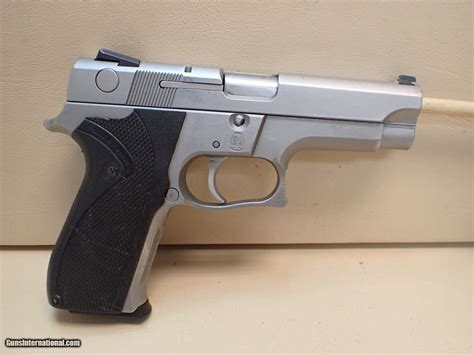 Smith And Wesson 5946