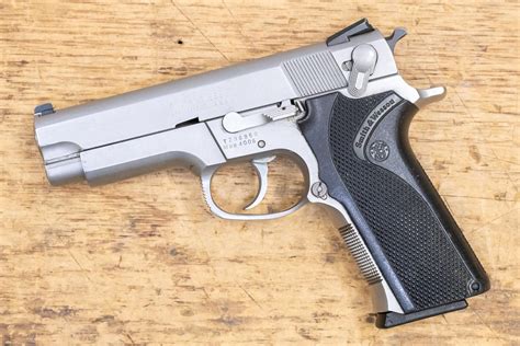 Smith And Wesson Model 4006