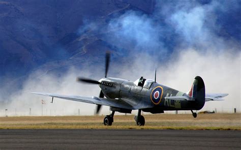 Supermarine Spitfire Fighter Plane Image Free Stock Photo Public Domain Photo Cc0 Images