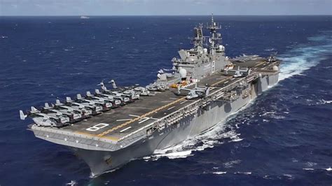 Us Navy Amphibious Assault Ship Uss Makin Island Underway Youtube