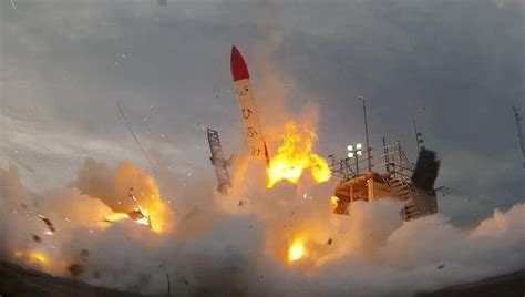 Watch Japanese Space Rocket Momo 2 Crashes Seconds After Launch