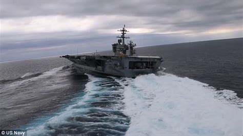 Watch This 100 000 Tonne Aircraft Carrier Making Sharp High Speed Turns