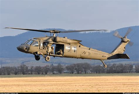 Who Manufactures The Sikorsky Uh 60 Black Hawk Headline Stream