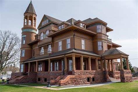 Yikes Don T Miss Fairlawn Mansion Superstition Tours In Superior